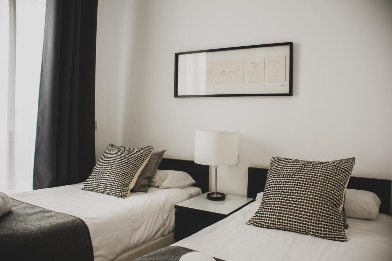 Azz Sevilla Torre De La Plata Apartamentos Екстер'єр фото