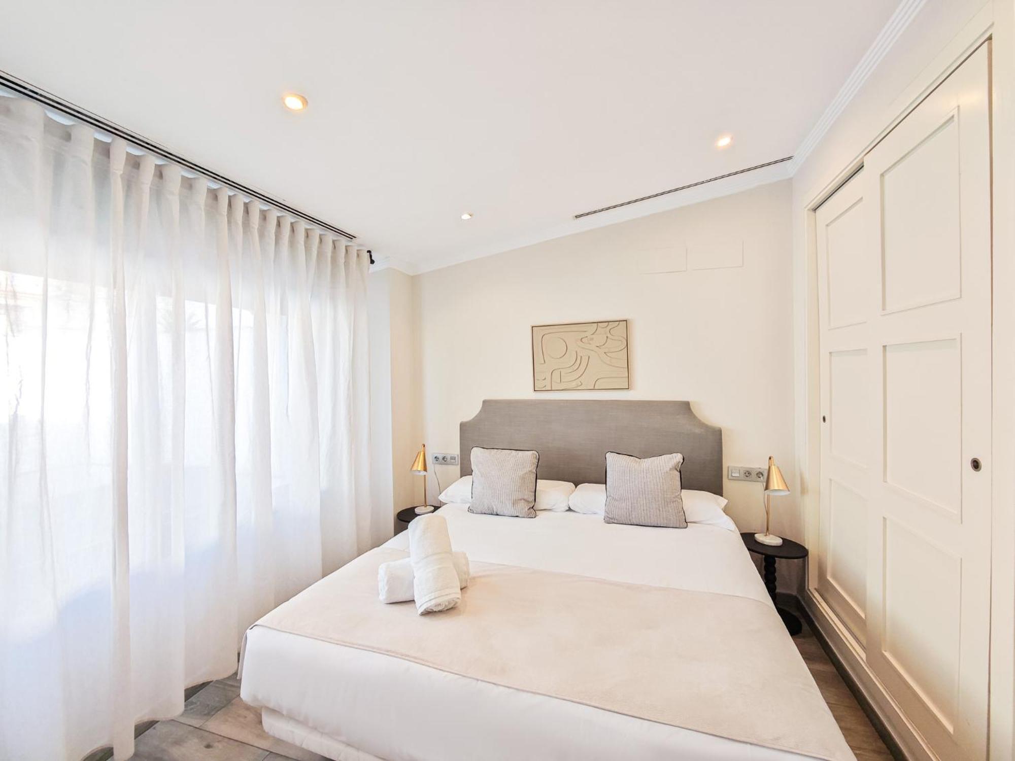 Azz Sevilla Torre De La Plata Apartamentos Екстер'єр фото