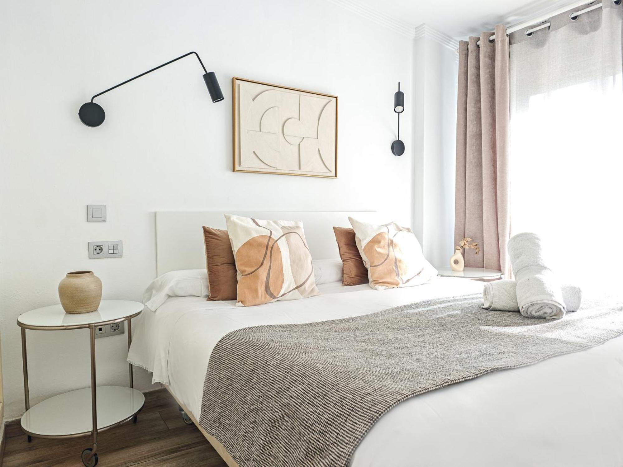 Azz Sevilla Torre De La Plata Apartamentos Екстер'єр фото