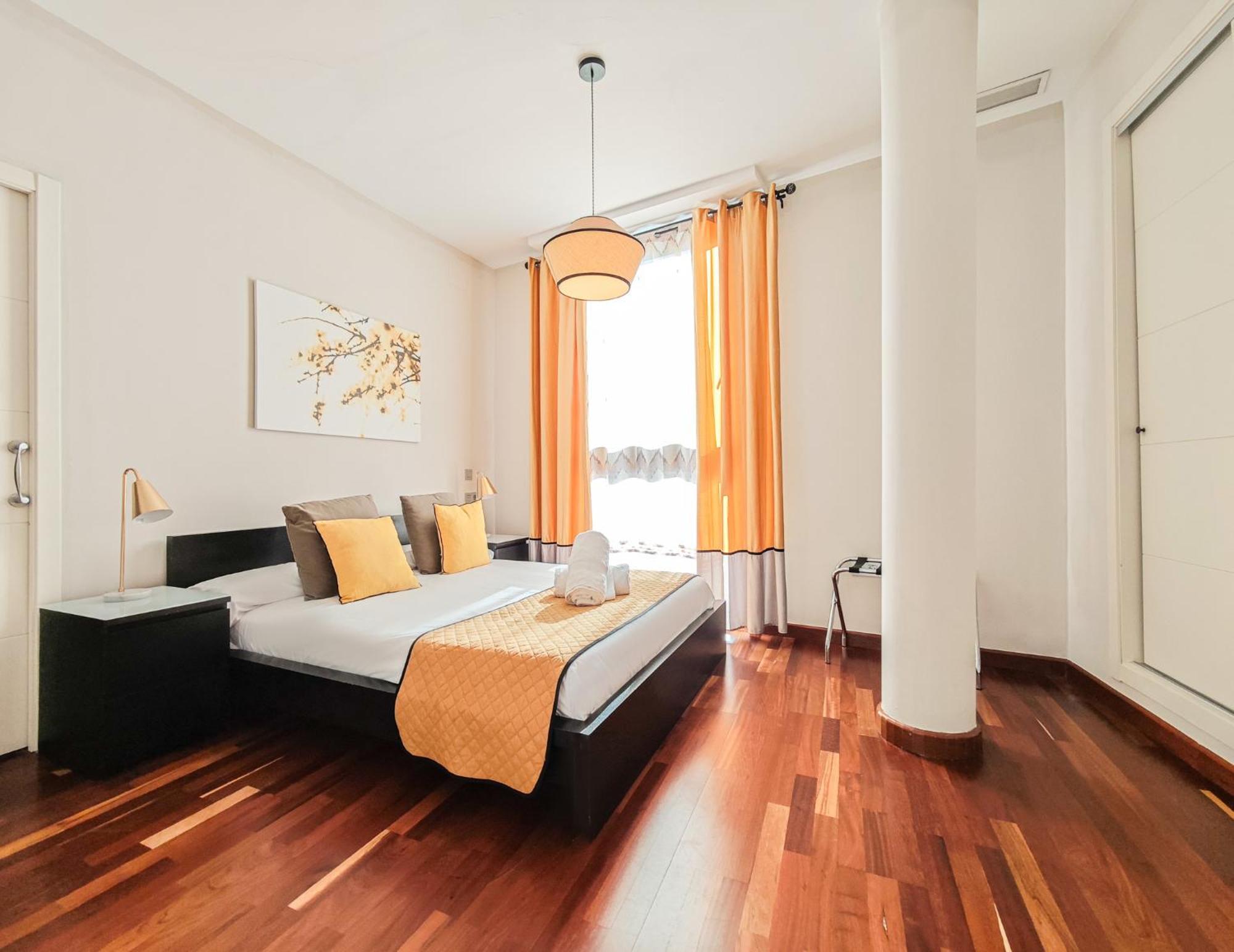 Azz Sevilla Torre De La Plata Apartamentos Екстер'єр фото