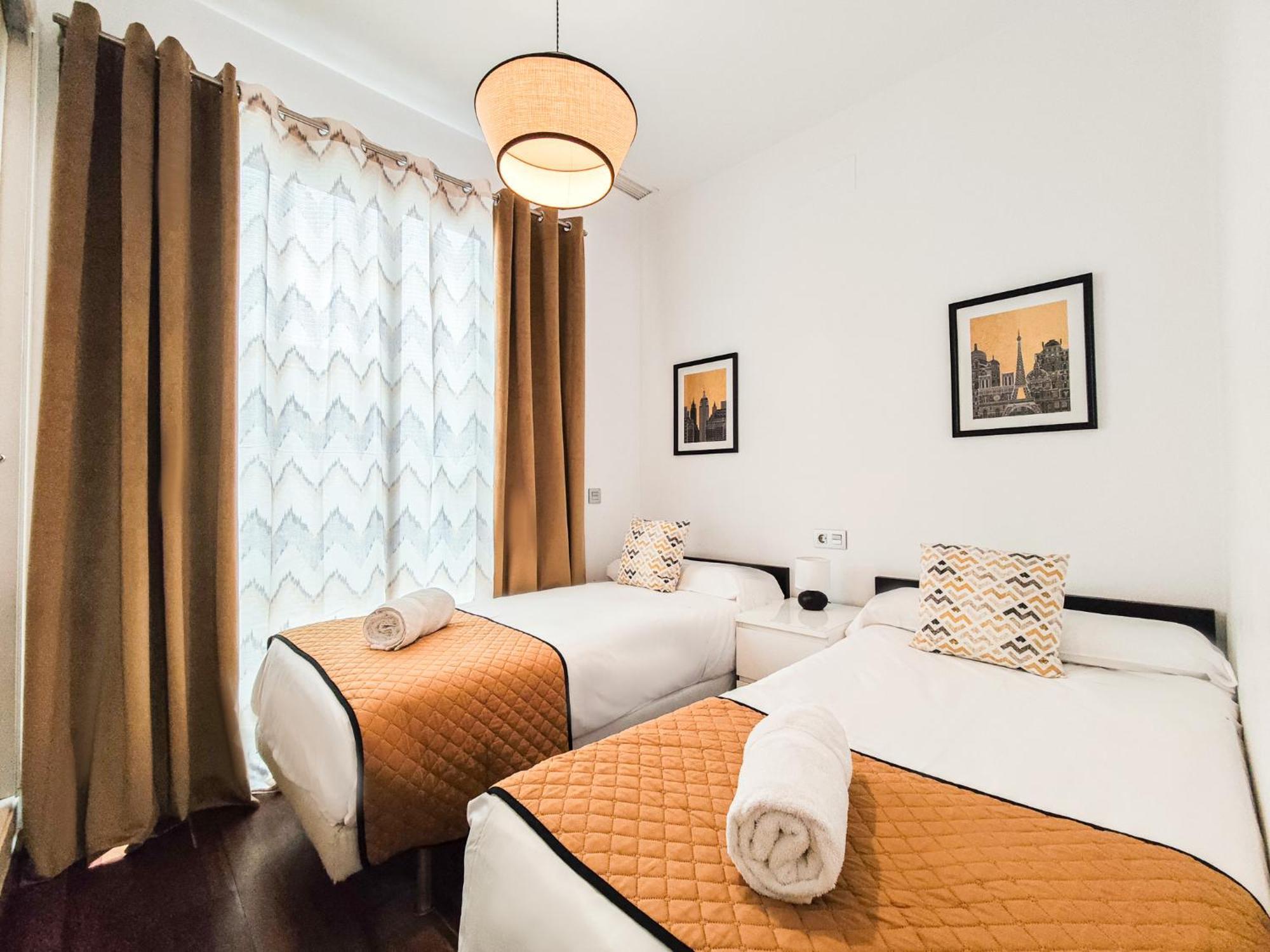 Azz Sevilla Torre De La Plata Apartamentos Екстер'єр фото
